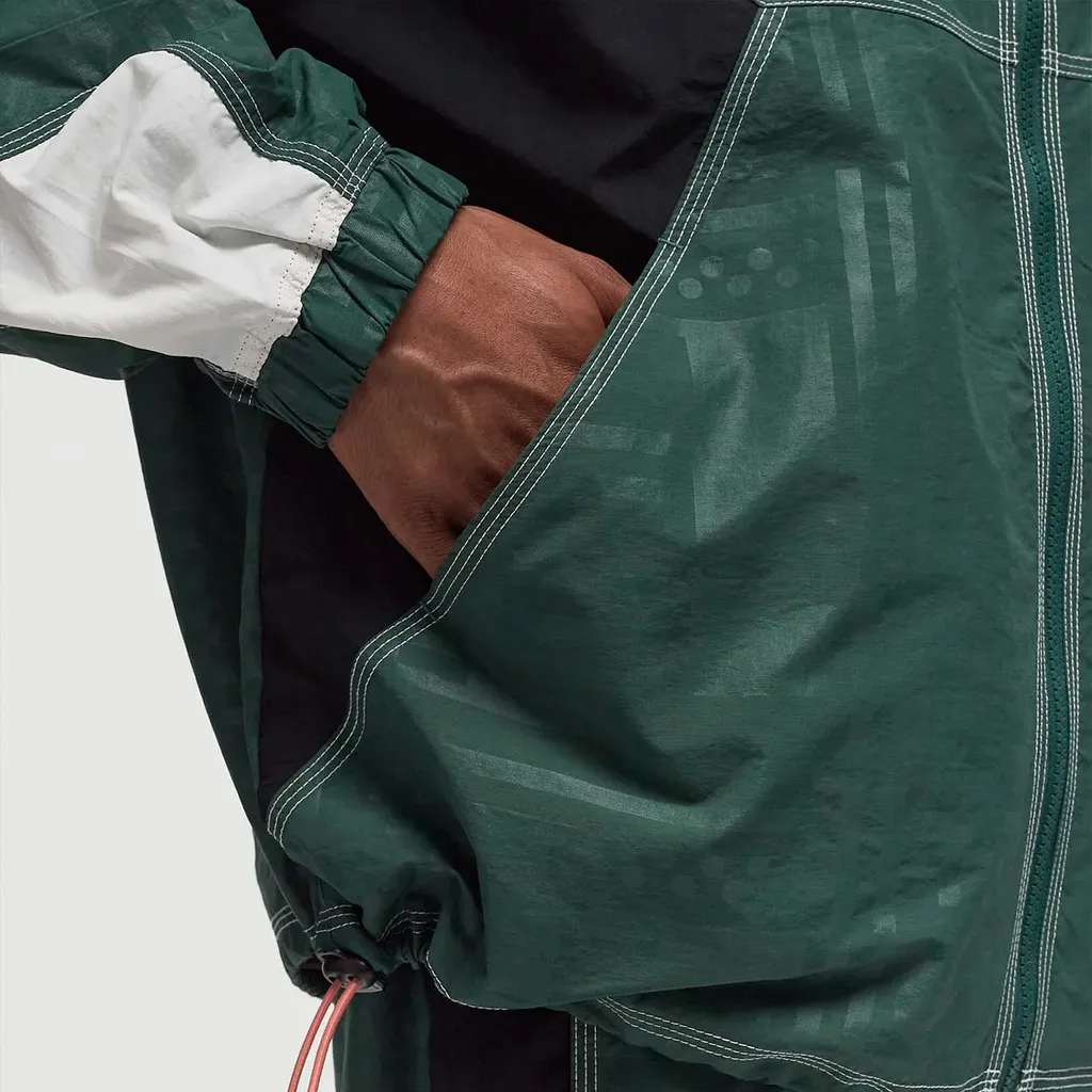 Details for 匡威x利物浦FC 2024春夏复古拼色防风夹克 黑绿白 男女款 10026937-A01