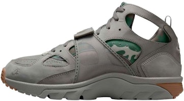 Corteiz x Nike Air Trainer Huarache 'Gully Grey' FQ8793-001 Corteiz x Nike Air Trainer Huarache 'Gully Grey' FQ8793-001