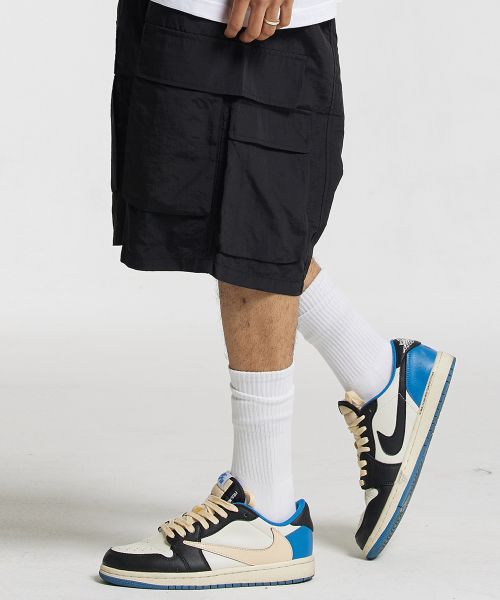 Shop CREAM SODA LAB Bermuda Cargo String Shorts Black CFZZ81S003