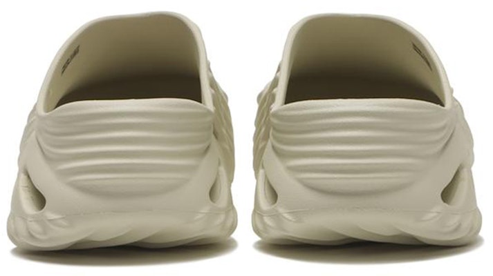 Crocs "Echo Wave Bone Sneakers" 210521-2Y2 Shop Crocs "Echo Wave Bone Sneakers" 210521-2Y2