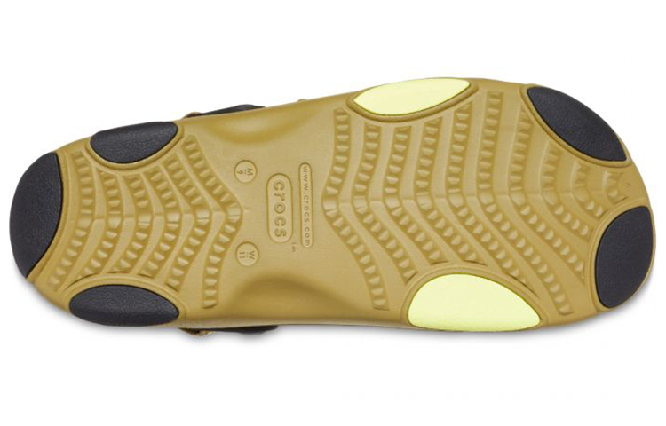 Purchase Crocs 全地形凉鞋 '褐色' 207711-3UA