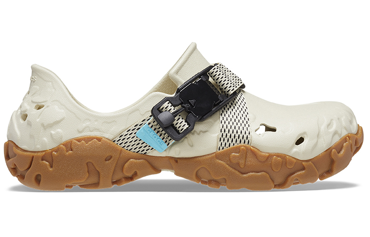 Lookbook Crocs全地形阿特拉斯鞋 '骨棕色' 208173-2Y3
