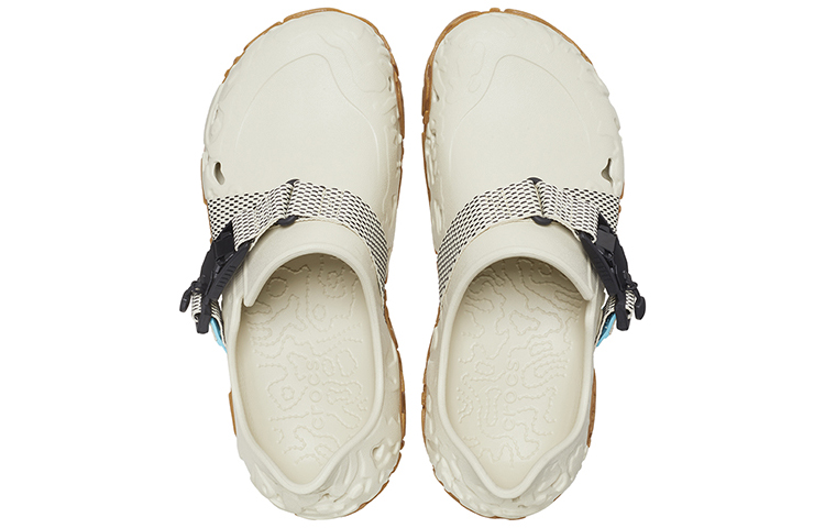 Purchase Crocs全地形阿特拉斯鞋 '骨棕色' 208173-2Y3