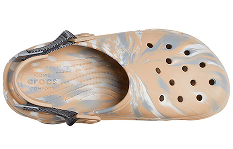 Shop Crocs卡骆驰 All-Terrain 雲石紋洞洞鞋 舒適透氣 沙灘洞洞鞋 茶彩色