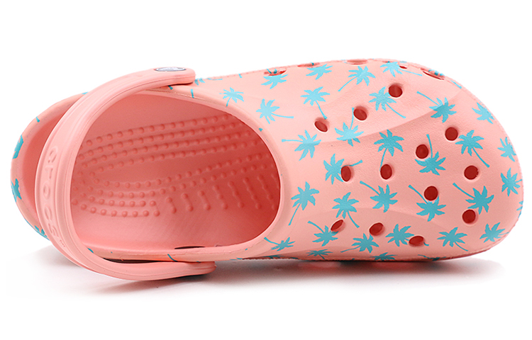 Lookbook Crocs Baya 楓葉 洞洞運動涼鞋 粉紅色