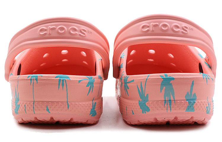 Shop Crocs Baya 楓葉 洞洞運動涼鞋 粉紅色