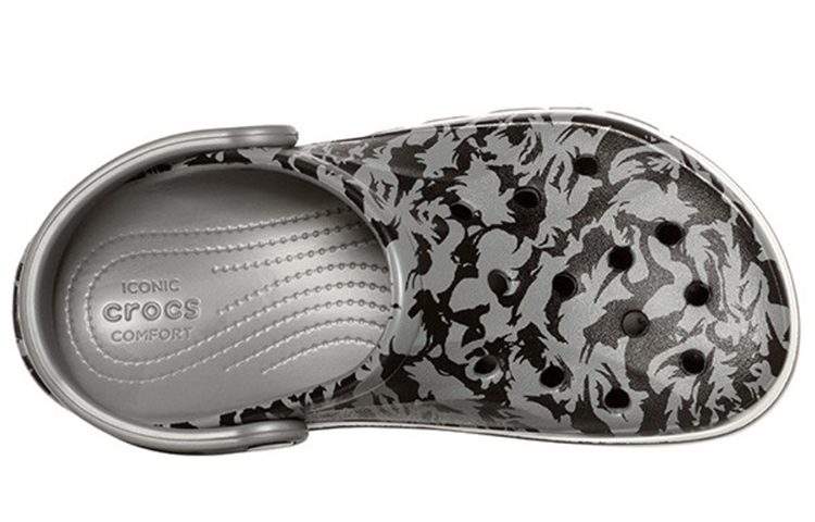 Shop Crocs Bayaband 灰黑色沙滩凉鞋 206232-0DY
