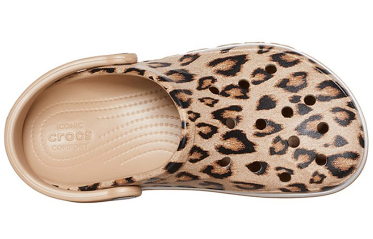 Shop Sandalias Crocs Bayaband Estampado Leopardo Playa. 206232-90L