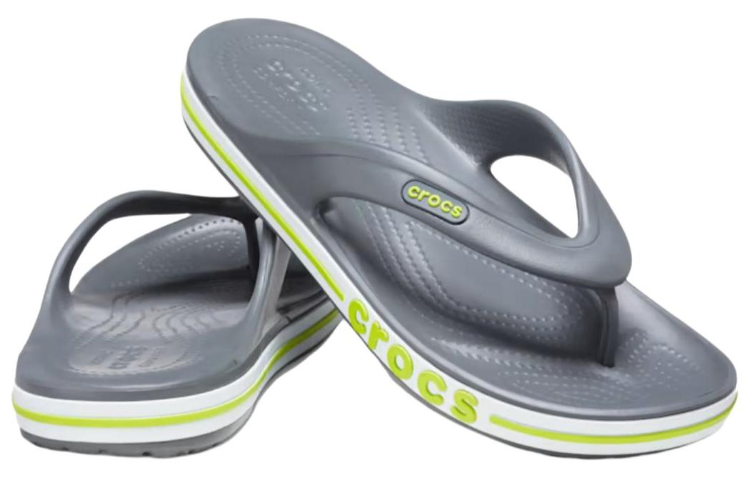 Lookbook Crocs卡駱馳 圓頭平底徽標人字拖鞋 男女同款 灰綠色