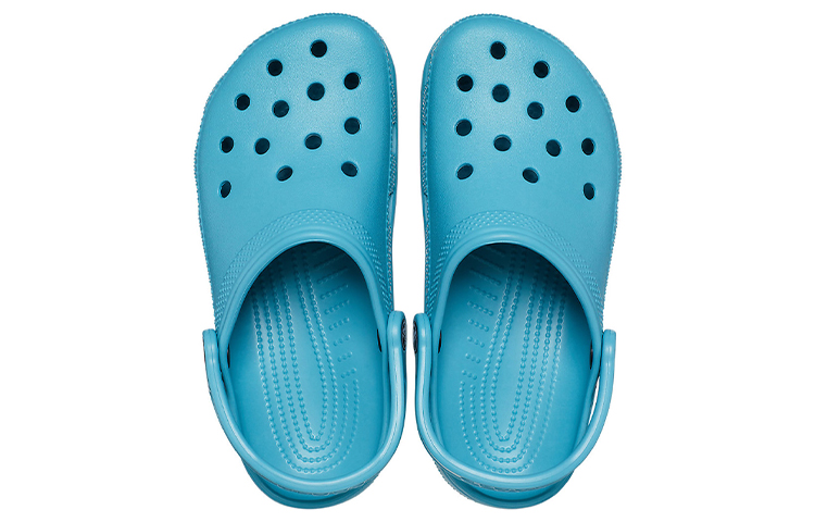 Shop Crocs卡駱馳 克駱格 洞洞運動涼鞋 男女同款 丹寧藍