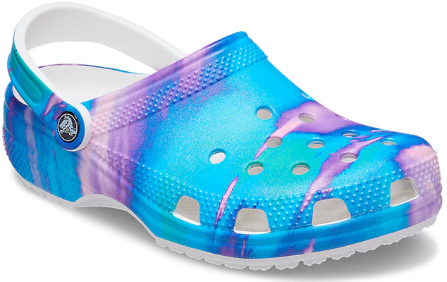 Crocs卡駱馳 渲染克駱格沙灘洞洞涼鞋 男女同款 彩色 Lookbook Crocs卡駱馳 渲染克駱格沙灘洞洞涼鞋 男女同款 彩色
