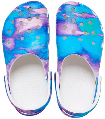 Crocs卡駱馳 渲染克駱格沙灘洞洞涼鞋 男女同款 彩色 Shop Crocs卡駱馳 渲染克駱格沙灘洞洞涼鞋 男女同款 彩色