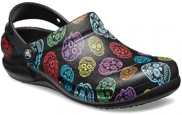 Crocs Bistro Graphic Clog 'Hitam Pantai Sporty' 204044-988 Lookbook Crocs Bistro Graphic Clog 'Hitam Pantai Sporty' 204044-988