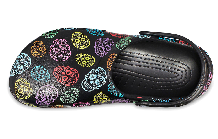 Shop Crocs Bistro Graphic Clog 'Hitam Pantai Sporty' 204044-988