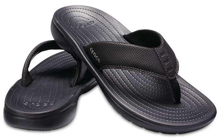 Shop Crocs Bogota Flip 'Kasual Hitam Ringkas' 204971-060