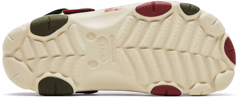 Shop Crocs 經典全地形拖鞋 《鬼店》210240-90H