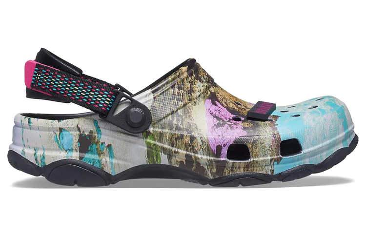Order Crocs Classic All-Terrain Clog Pola Gurun Stylish Sandal Kasual Unisex Multi-Warna 207340-90H