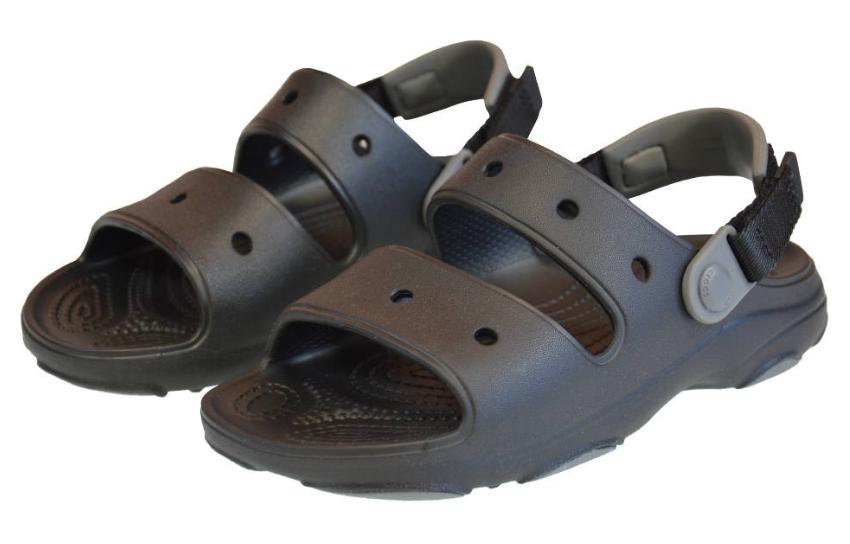 Lookbook Crocs经典全地形洞洞鞋“黑色” 207707-001