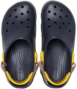 Crocs经典全地形拖鞋'海军蓝黄' 206340-4LH Shop Crocs经典全地形拖鞋'海军蓝黄' 206340-4LH