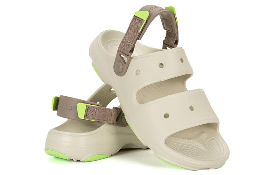 Lookbook Sandalias Crocs Classic All Terrain 'Beige'. 207711-2Y3
