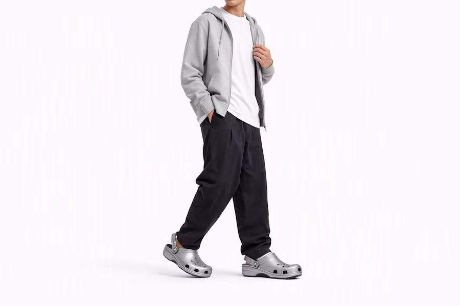 Crocs卡駱馳 輕便百搭 洞洞鞋 男女同款 銀色 Order Crocs卡駱馳 輕便百搭 洞洞鞋 男女同款 銀色