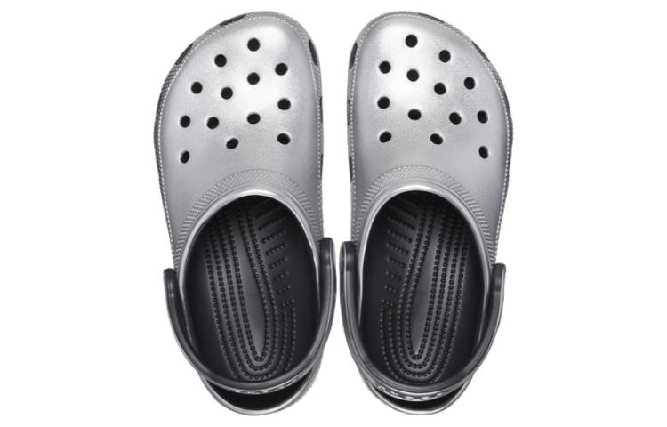 Lookbook Crocs卡駱馳 輕便百搭 洞洞鞋 男女同款 銀色