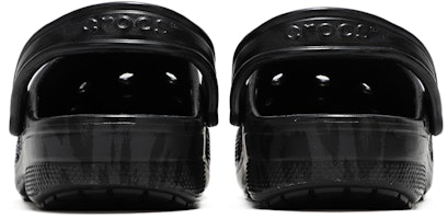 クロックス クラシック クロッグ (黒) 206230-95K Lookbook クロックス クラシック クロッグ (黒) 206230-95K