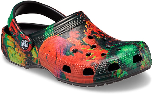 Kasut Crocs Classic Unisex Hitam Untuk Pantai 'Black' 207858-988 Lookbook Kasut Crocs Classic Unisex Hitam Untuk Pantai 'Black' 207858-988