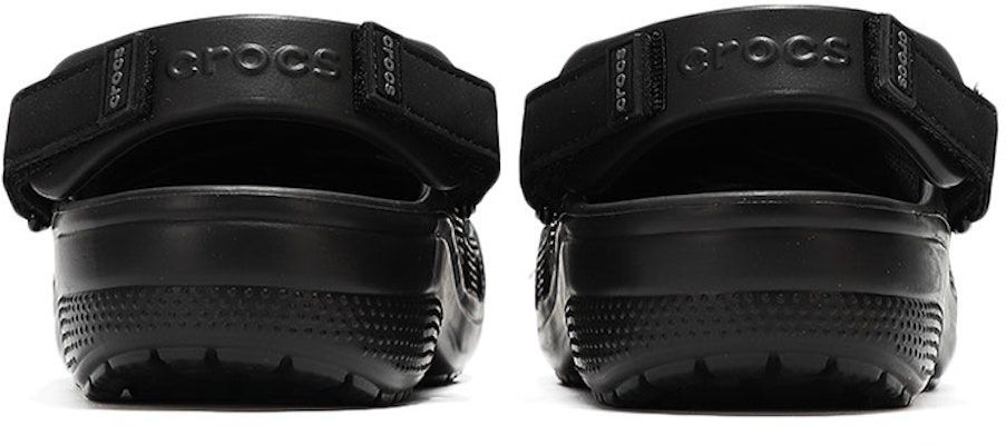 Crocs Classic Clog Cozy Breathable Beach Sandals Black 207142-001 Lookbook Crocs Classic Clog Cozy Breathable Beach Sandals Black 207142-001