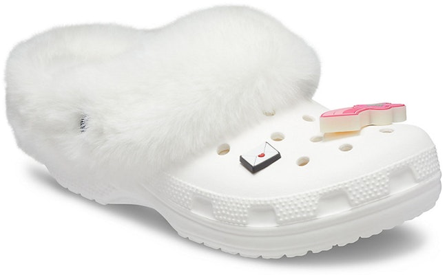 Crocs Classic Clog Crocs White Unisex Slippers 207409-100 Lookbook Crocs Classic Clog Crocs White Unisex Slippers 207409-100