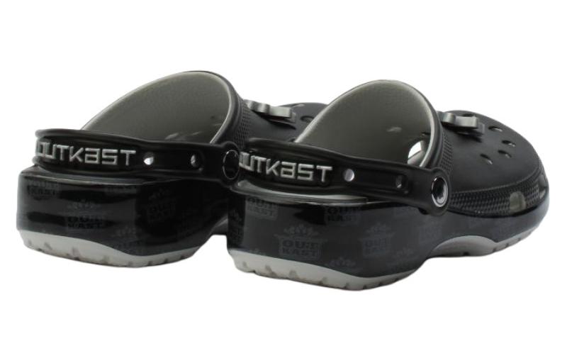 Shop Crocs经典洞洞鞋OutKast版 208870-067