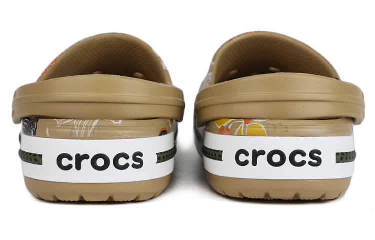 Lookbook Crocs Unisex Sabot Pantai Cokelat Kuning 'Brownyellow White' 206397-25W