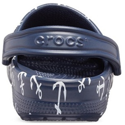 Crocs 經典款航海印花洞洞鞋 深藍 Lookbook Crocs 經典款航海印花洞洞鞋 深藍