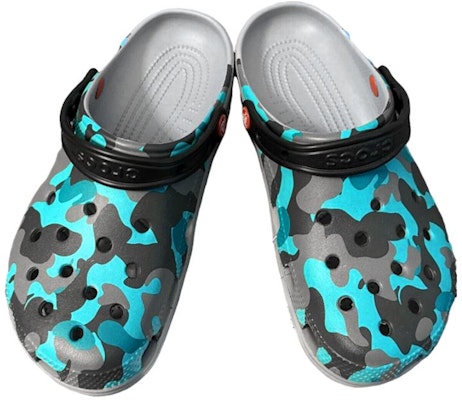 Crocs Klasik Clog Star Wars The Mandalorian Camo 207585-90H Lookbook Crocs Klasik Clog Star Wars The Mandalorian Camo 207585-90H