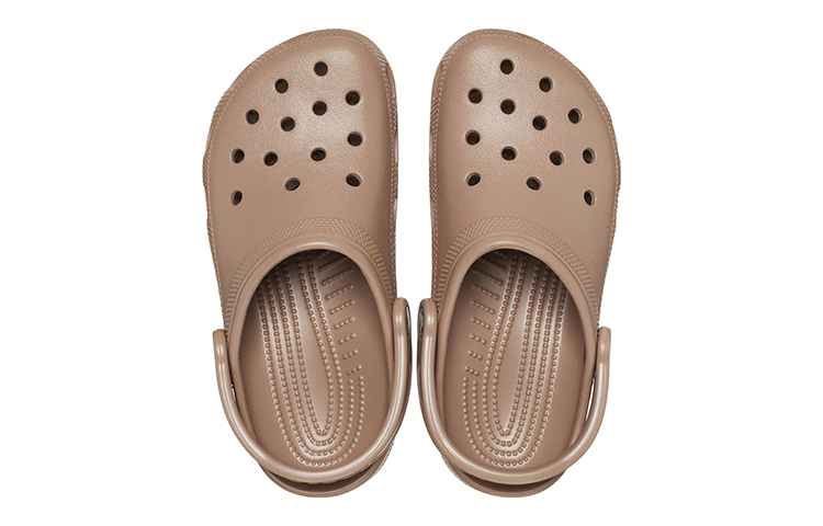Shop Crocs卡樂齊 經典通風涼鞋 男女款 拿鐵色