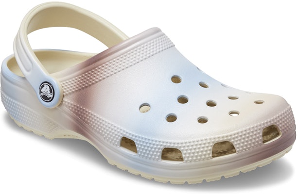 Crocs卡駱馳 經典 拼色 渲染 洞洞鞋 男女同款 白色 Lookbook Crocs卡駱馳 經典 拼色 渲染 洞洞鞋 男女同款 白色