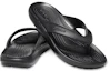 Shop Crocs 卡駱馳 Classic 舒適防滑 人字運動拖鞋 男女同款 黑
