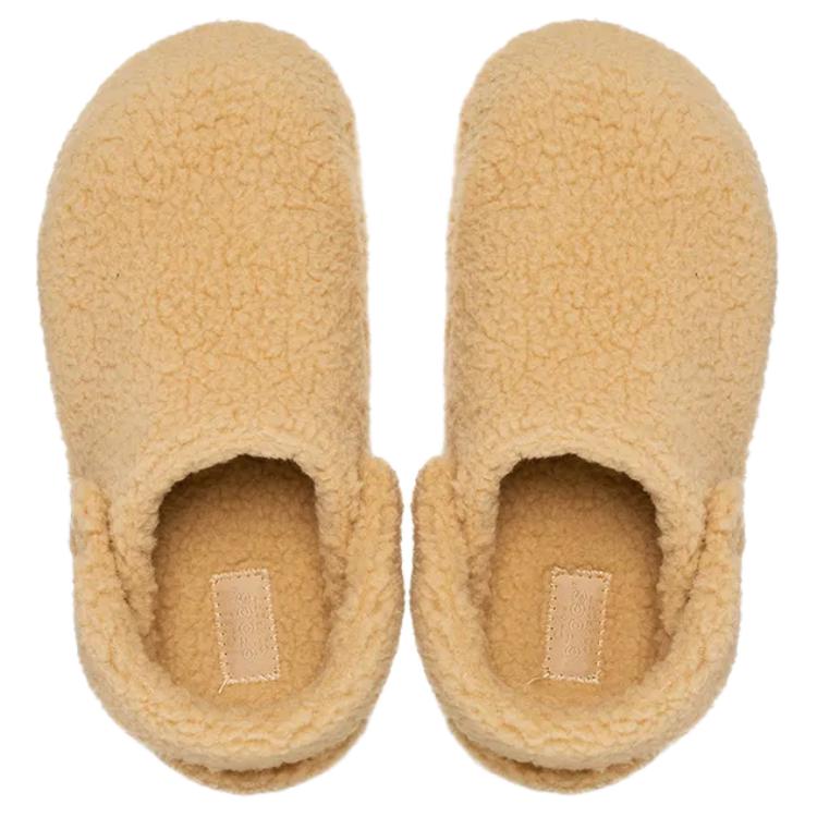 Lookbook Crocs Classic Cozzzy Slipper Wheat Lelaki & Wanita 209386-209