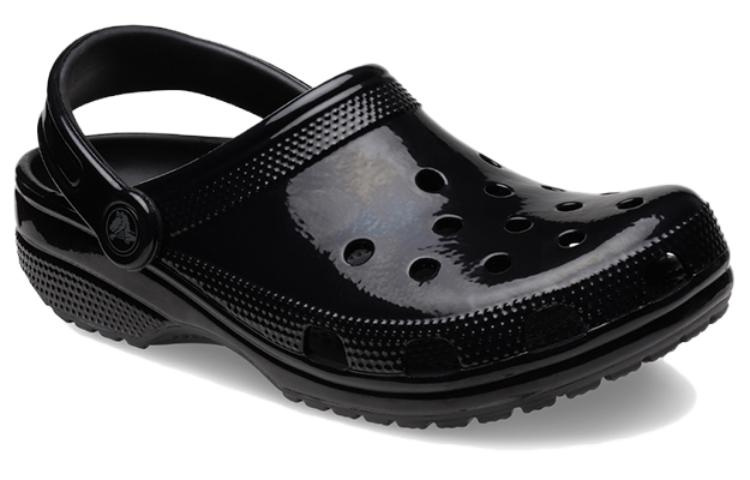 Lookbook Crocs Classic High Shine Clog 'Hitam' 209609-001