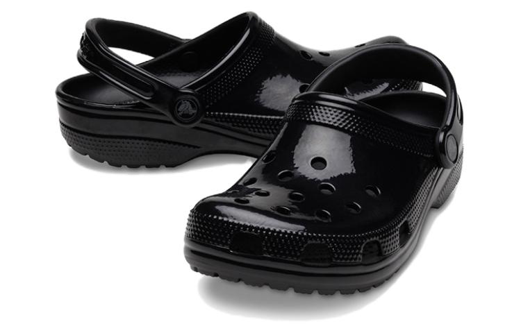 Lookbook Crocs Classic High Shine Clog 'Hitam' 209609-001
