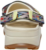 クロックス クラシック ハイカー イカット クロッグ 白/タン 208052-2YC Shop クロックス クラシック ハイカー イカット クロッグ 白/タン 208052-2YC