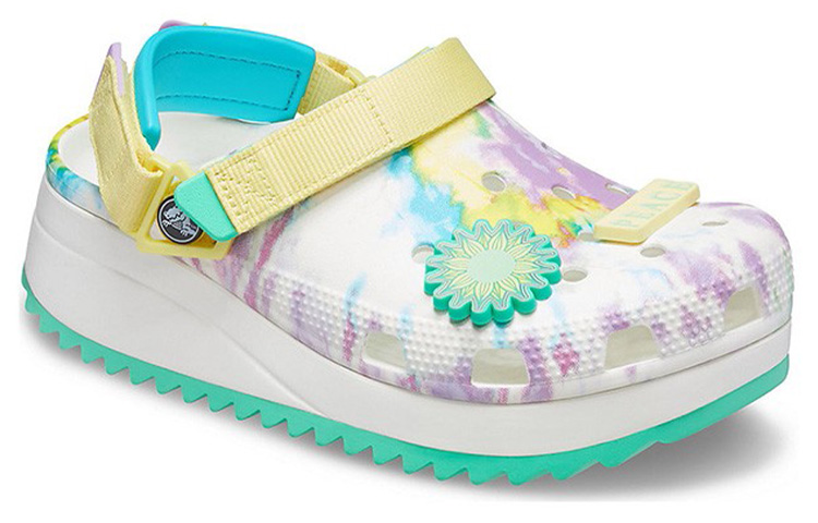Lookbook Crocs Classic Hiker Peace Out White 207295-928