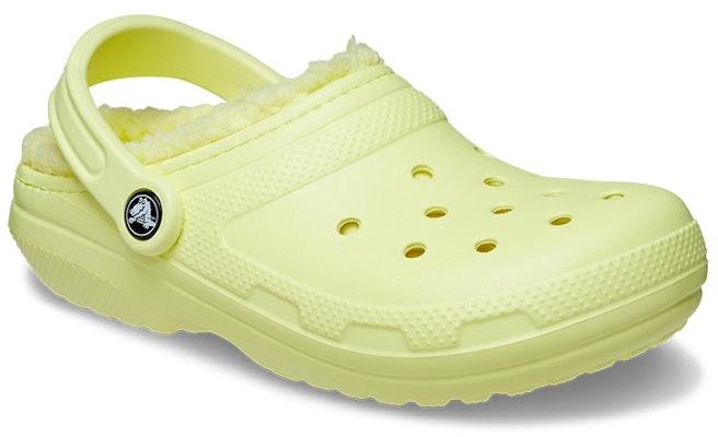 Crocs卡駱馳 經典暖棉克駱格洞洞鞋 男女同款 鳶尾黃 Lookbook Crocs卡駱馳 經典暖棉克駱格洞洞鞋 男女同款 鳶尾黃