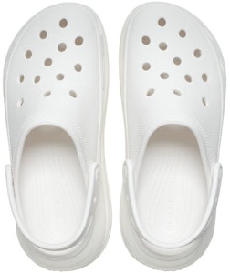 Crocs Classic Mega Crush Clog 'Putih' 207988-100 Lookbook Crocs Classic Mega Crush Clog 'Putih' 207988-100