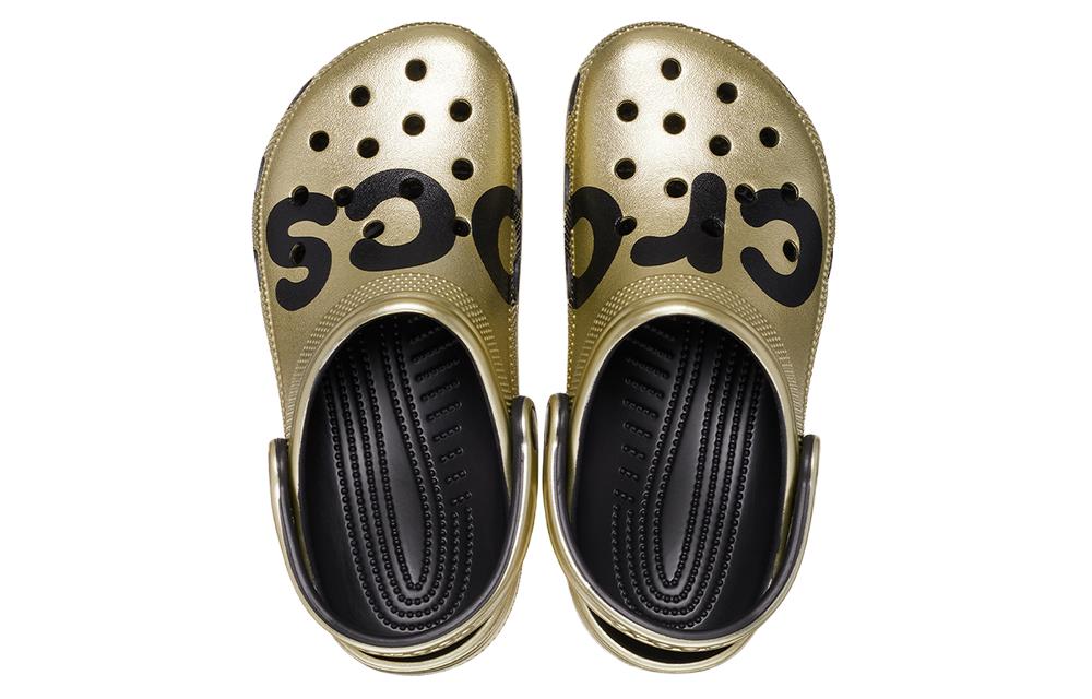 Sizing クロックス クラシック メタリック ロゴ クロッグ ゴールド メタリック 210803-797