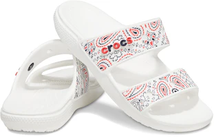 Shop Crocs 卡駱馳 Classic 防滑耐磨運動拖鞋 男女同款 白