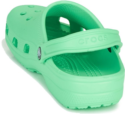 クロックス クラシック アウトドア フラットスリッパ (緑) 10001-3U3 Purchase クロックス クラシック アウトドア フラットスリッパ (緑) 10001-3U3