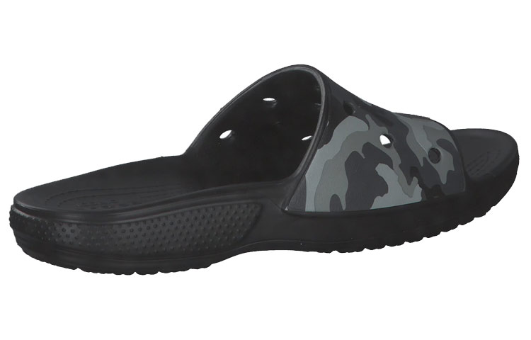 Shop Selipar Crocs Klasik Penyamaran Hitam Uniseks 207280-001