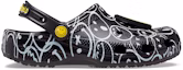 Order Crocs Klasik Smiley World 'Hitam Putih' Selipar. 207971-0C4
