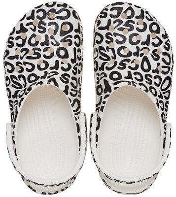 クロックス クラシック 変形ロゴ 白黒 210805-100 Sizing クロックス クラシック 変形ロゴ 白黒 210805-100